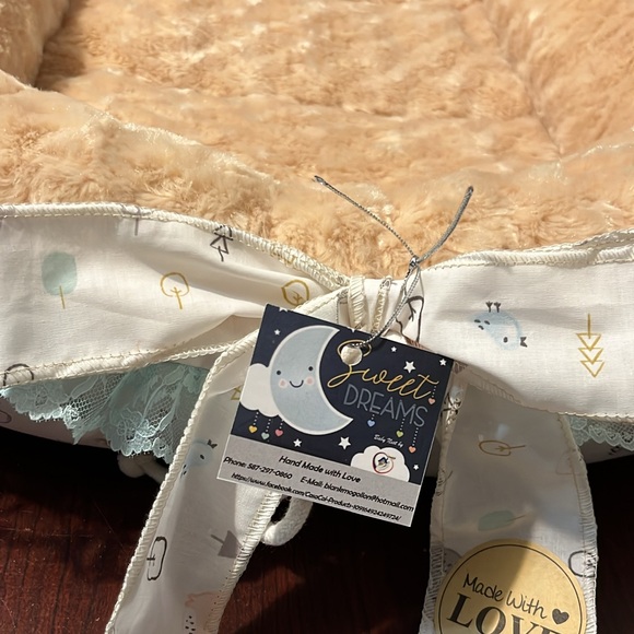 Baby snuggle nest bed. - Picture 3 of 6